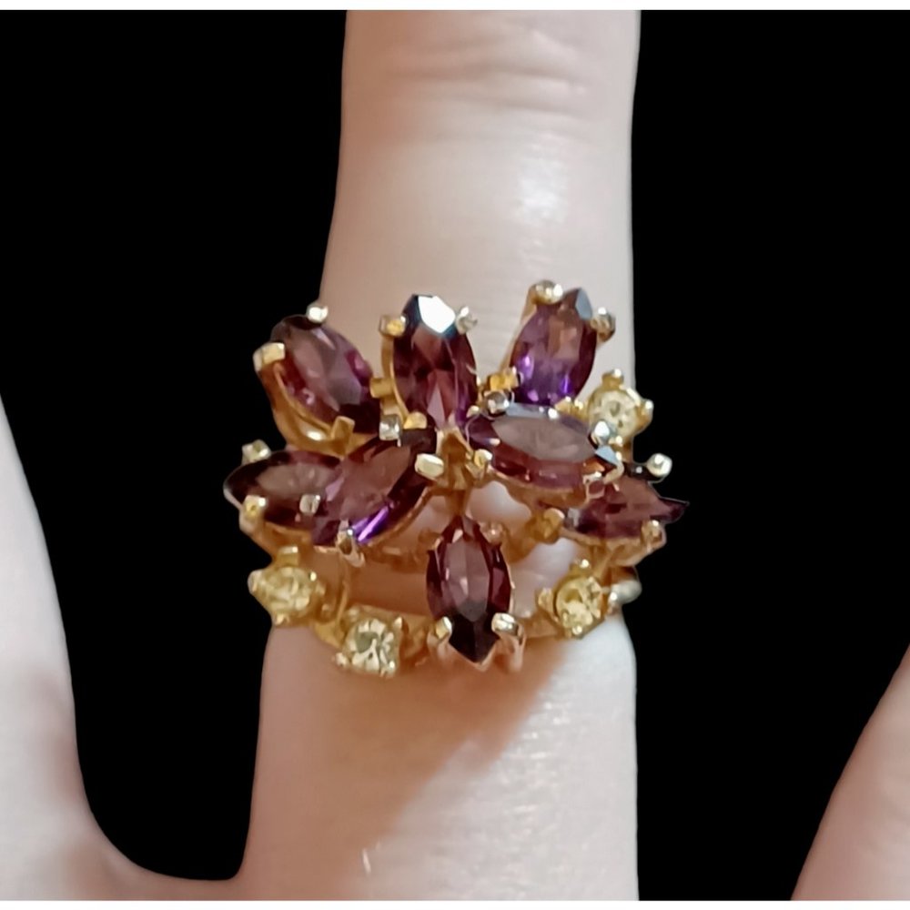 Vintage Karatclad 18k Gold HGE Espo Purple Rhinestone Cocktail Ring Size 6.75